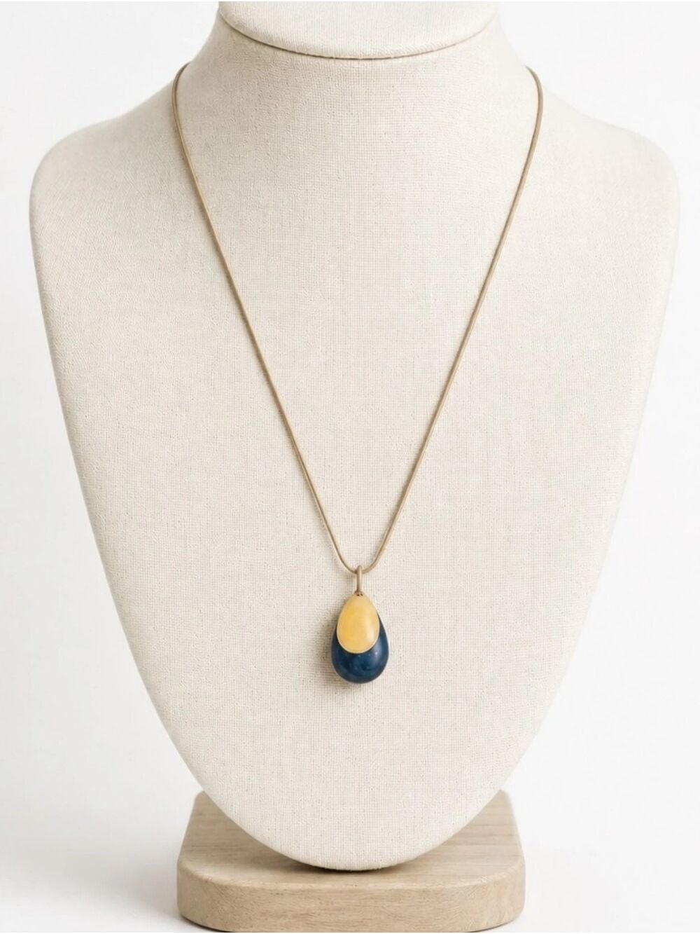 Kenneth Cole Blue Cream Teardrop Pendant Necklace Silver Chain Statement Jewelry